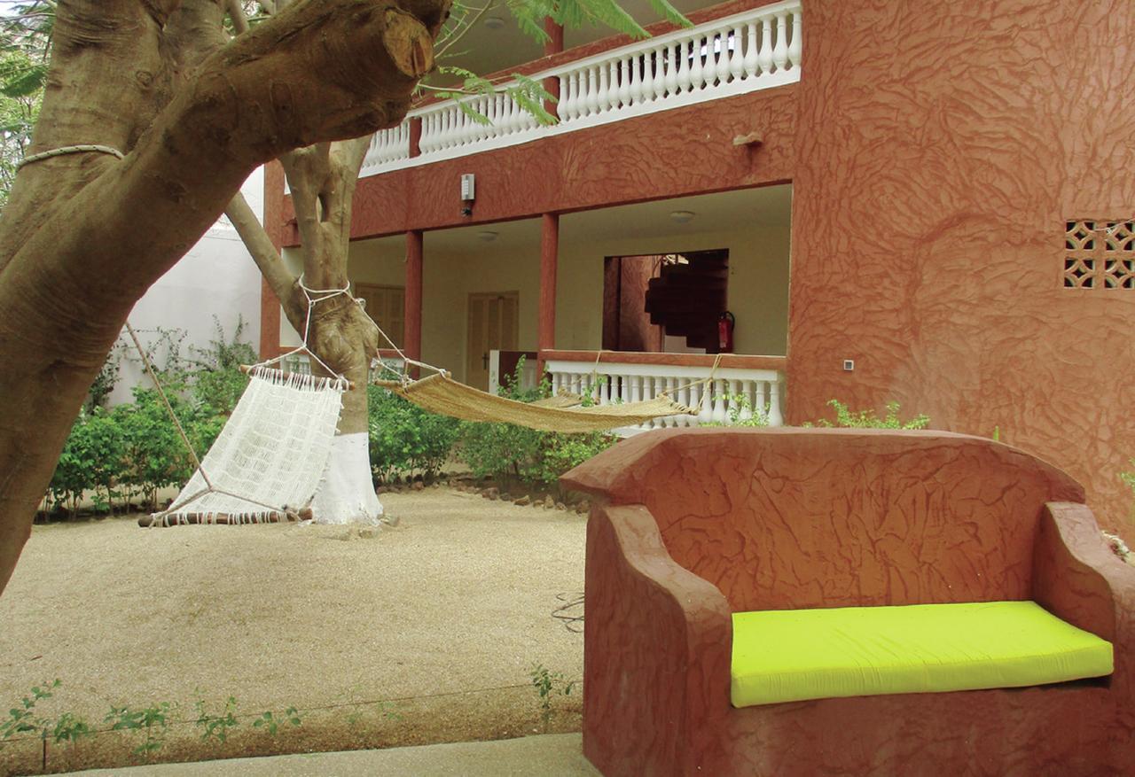 Hotel Le Lion Dort Somone Exteriér fotografie